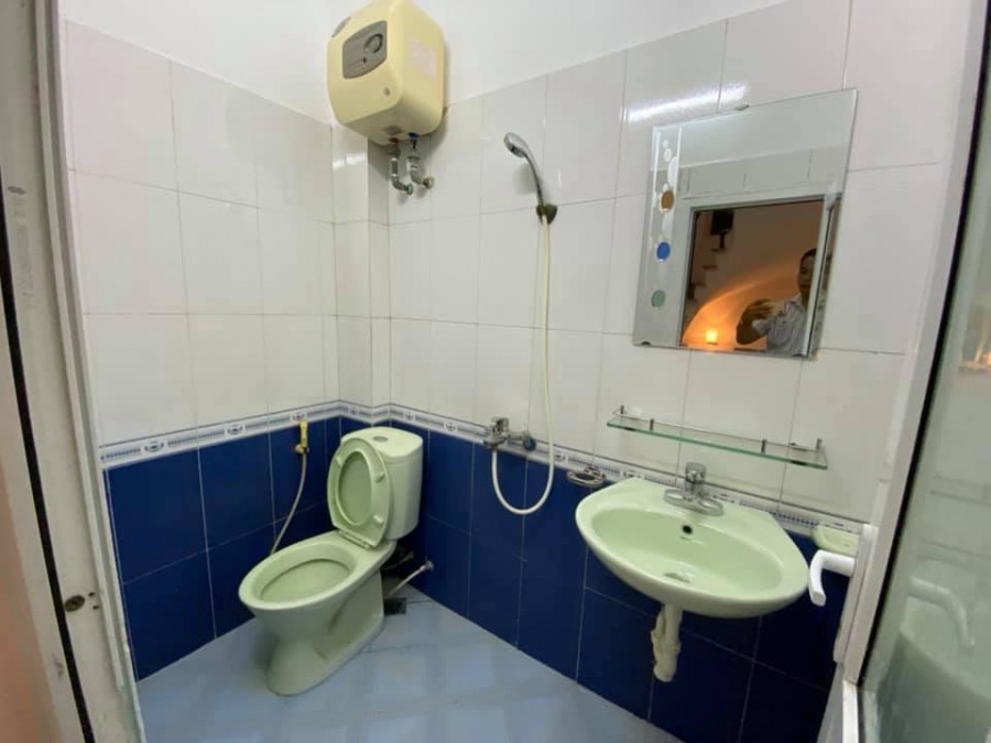 Bán nhà Vương Thừa Vũ dt 71m2 5 tầng, mt 5,2m giá 7,3 tỷ ô tô phân lô quá rẻ