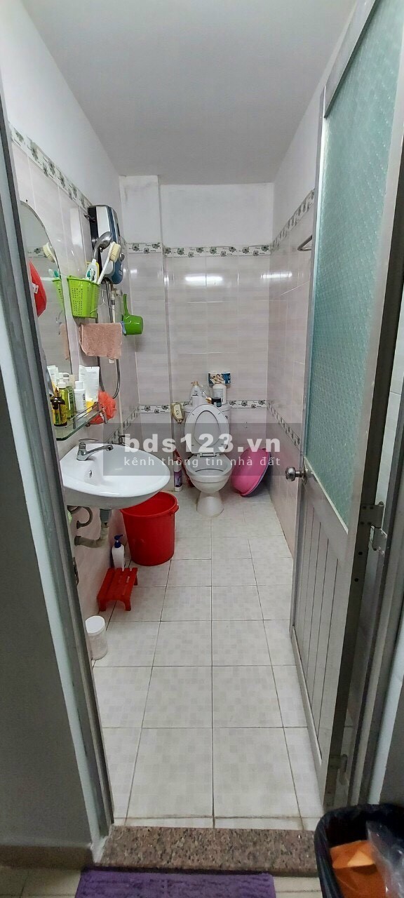 Nhà diện tích vị trí giá 3.1 tỷ tiện ích đủ, kết cấu 1 trệt, 1 lầu đúc kiên cố,lhcc
