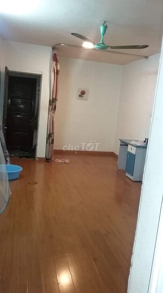 Cho thuê nhà tầng 3 tập thể Phương Mai, Đống Đa, Hà Nội, giá cho thuê 4.2 triệu/tháng