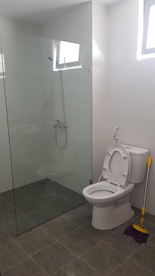 Bán nhà Võ Chí Công, nhà mới đẹp, 34m2 x 5 tầng, gần phố, nhỉnh 3 tỷ