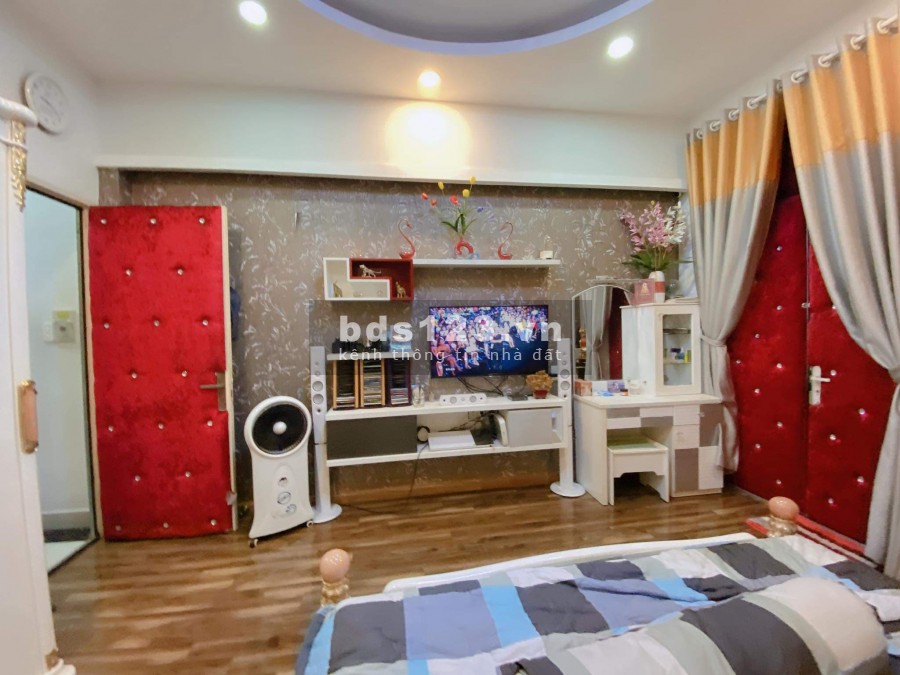 Bán nhà Long Thành Đồng Nai 3 tầng 4 phòng ngủ diện tích 100m2