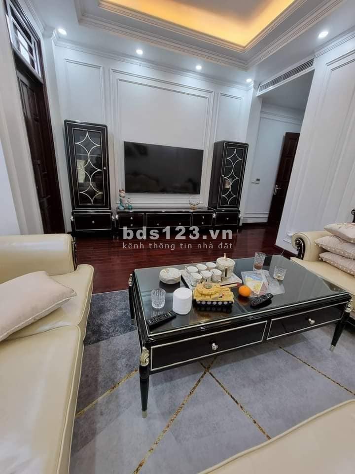 Nhà đẹp 6 tầng phố Thiên Hiền, ô tô tránh vỉa hè kinh doanh đỉnh, 6 tầng đúc