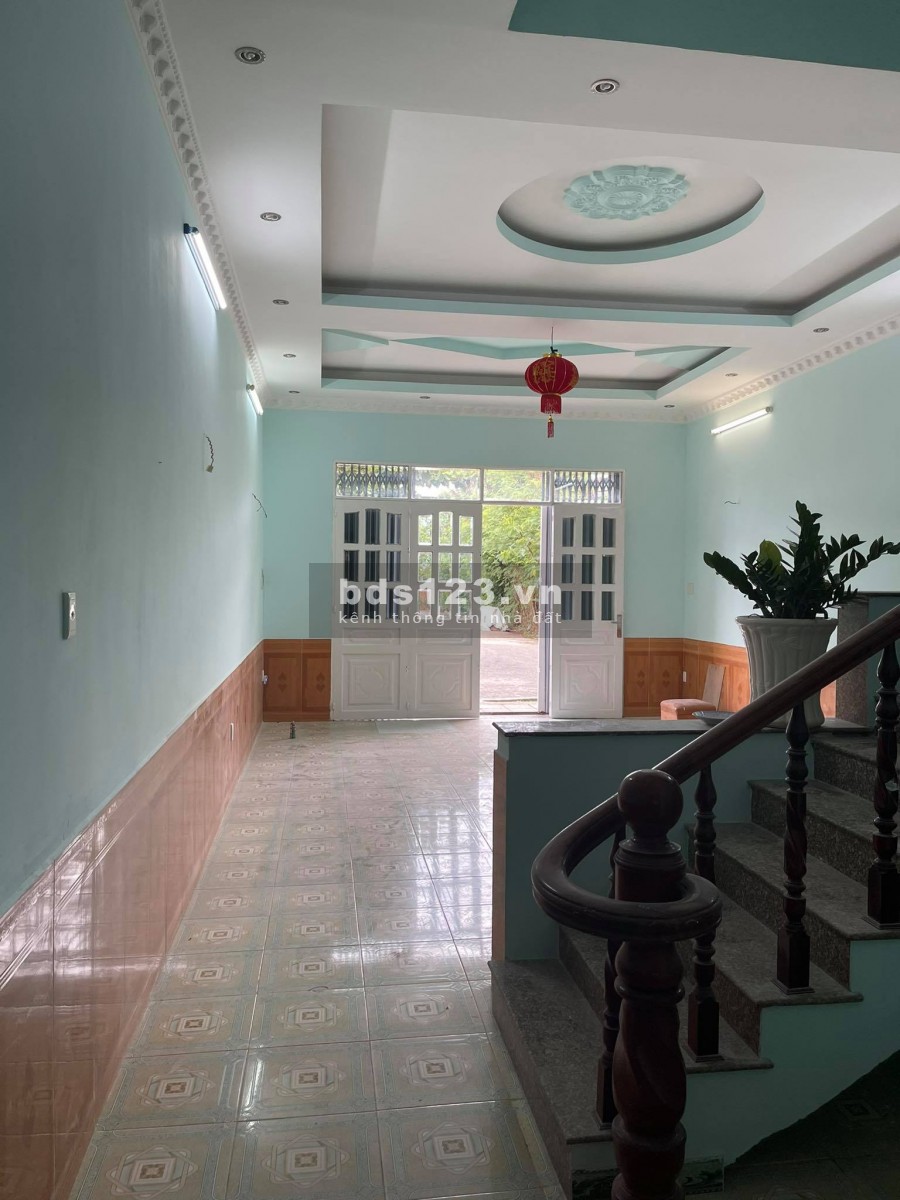 Cho thuê nhà 100m2 khu biệt thự Đồi 2 Bình Giã, giá 110 triệu/tháng, 2 lầu, 1 trệt, còn mới