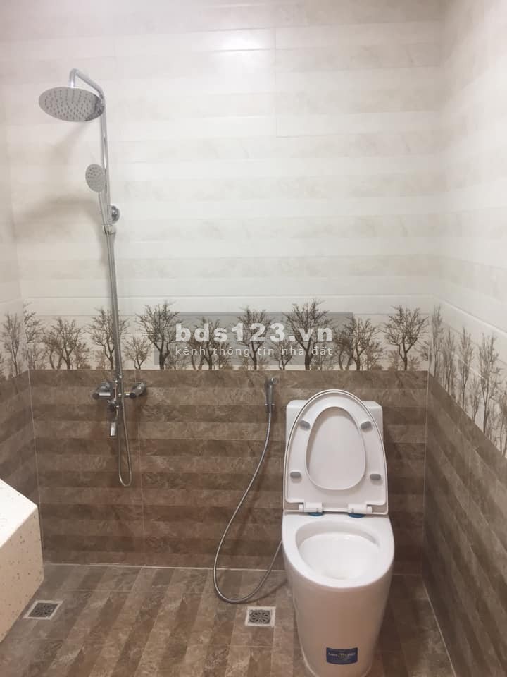 Cần bán gấp căn hộ 84m2 2N 2WC full nội thất chỉ 1.65 tỷ tại FLC Star Tower Quang Trung LH : 0369696280