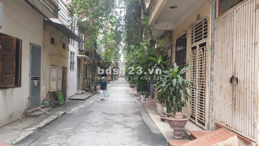 Mảnh đất vàng Trần Khát Chân Phố đúng 1 bước ra mặt phố 55m2 chỉ 2.7 tỷ