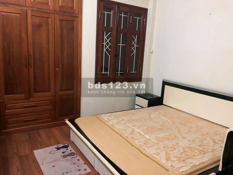Ô tô đỗ cửa nhà đẹp dân xây kiên cố chắc chắn , 50m 4 tầng mặt tiên 4m 5 tỷ 2 phố Tư Đình