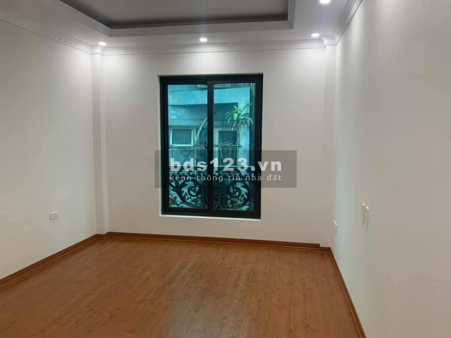 Bán Nhà Đẹp Phố Kim Quan – Việt Hưng Long Biên đúc 5 tầng, dt 31m2, giá 3,3 tỷ