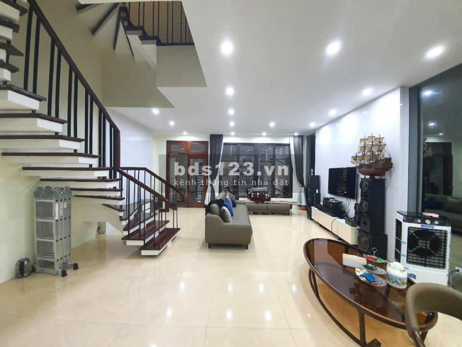 Biệt thự phố Định Công tặng nội thất châu Âu, ô tô đỗ cửa ngày đêm, dt 115m2, giá 11.5 tỷ