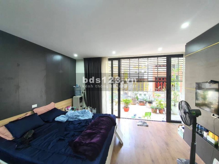 Biệt thự phố Định Công tặng nội thất châu Âu, ô tô đỗ cửa ngày đêm, dt 115m2, giá 11.5 tỷ