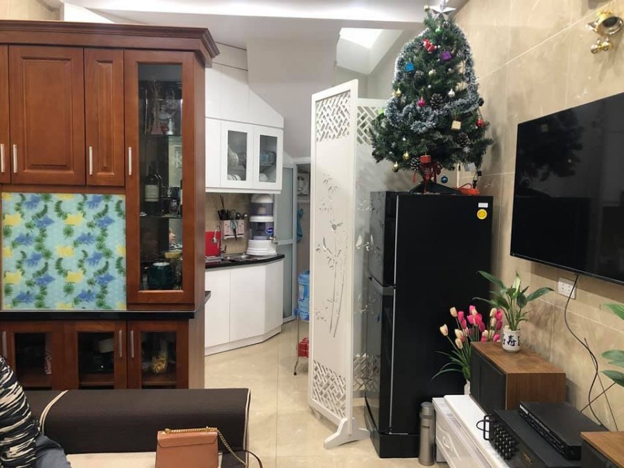 Trung tâm Đống Đa, Mặt ngõ thông, ba gác phi, Full nội thất, giá chỉ 2.25 tỷ