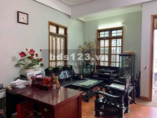 Bán nhà mặt tiền tại số 11 đường CMT 8 tổ 6 phường Tô Hiệu, Tp Sơn La, diện tích căn nhà: 81m2