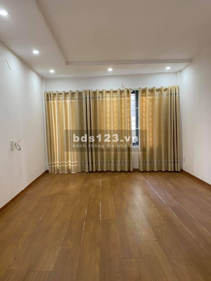 Bán đảo Linh Đàm ô tô 4 chỗ vào nhà ngõ nông, thông, rộng, lh 0917535239