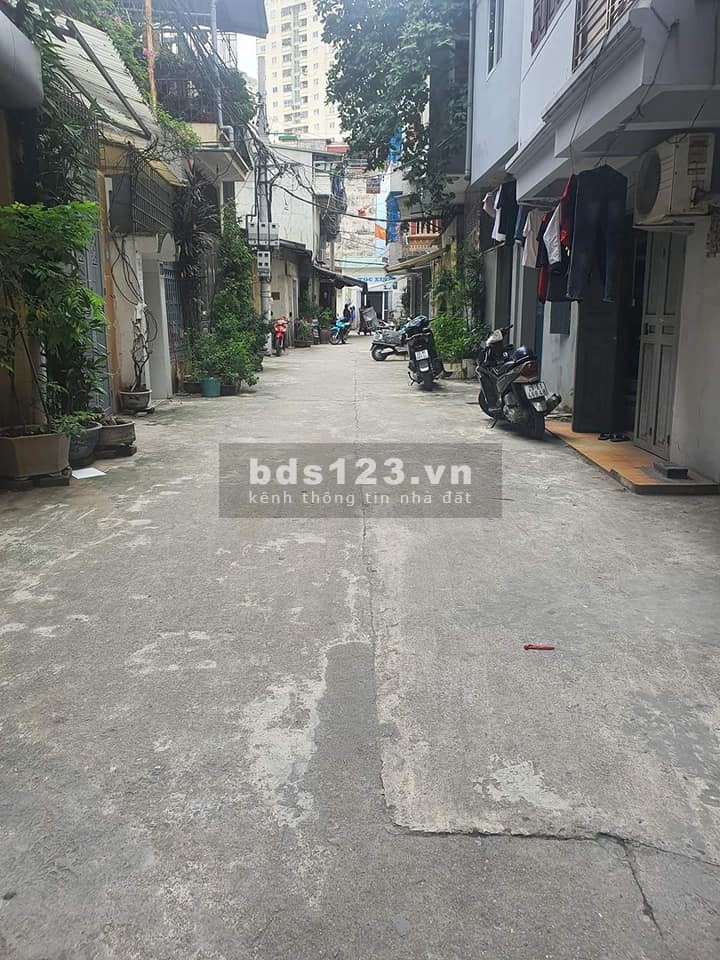 Bán đất Hoàng Mai, tặng nhà 2 tầng, ô tô đổ cửa, dt 70m2, 2 tầng, giá nhỉnh 4 tỷ