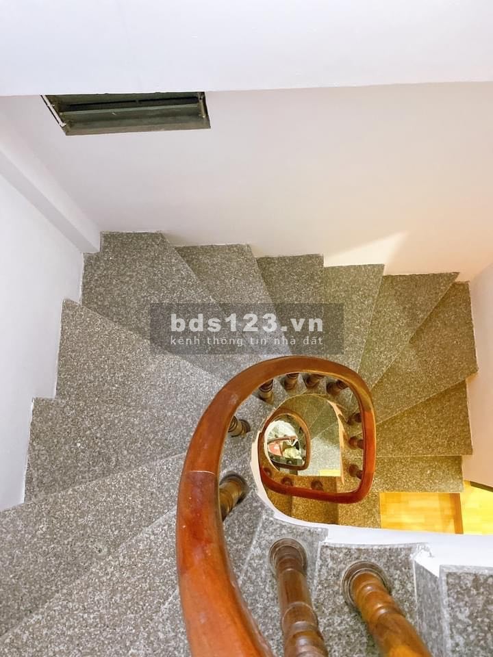 SIÊU PHẨM NHÀ VĨNH HƯNG, VÀI BƯỚC RA Ô TÔ, 30M, NHỈNH 2 TỶ