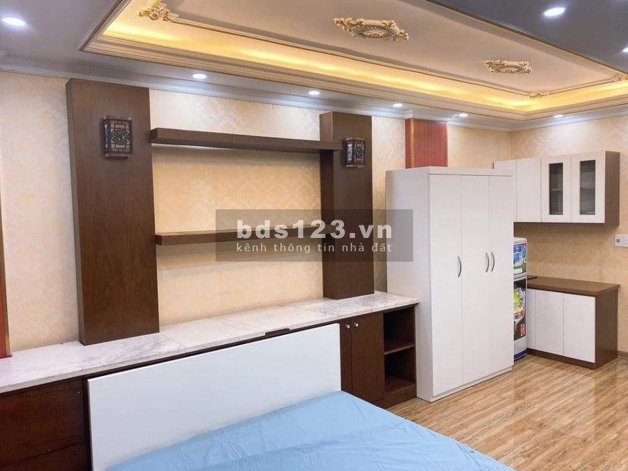 Tuyệt phẩm Pháo Đài Láng, 10m ra phố, kinh doanh sầm uất 7 tầng, giá 5 tỷ nhỏ xinh