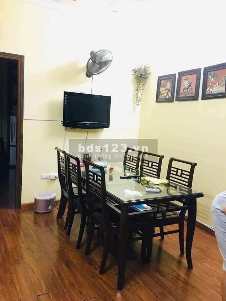 Cần bán nhà Khâm Thiên Đống Đa, dt 150m2, ô tô vào nhà, kinh doanh siêu đỉnh