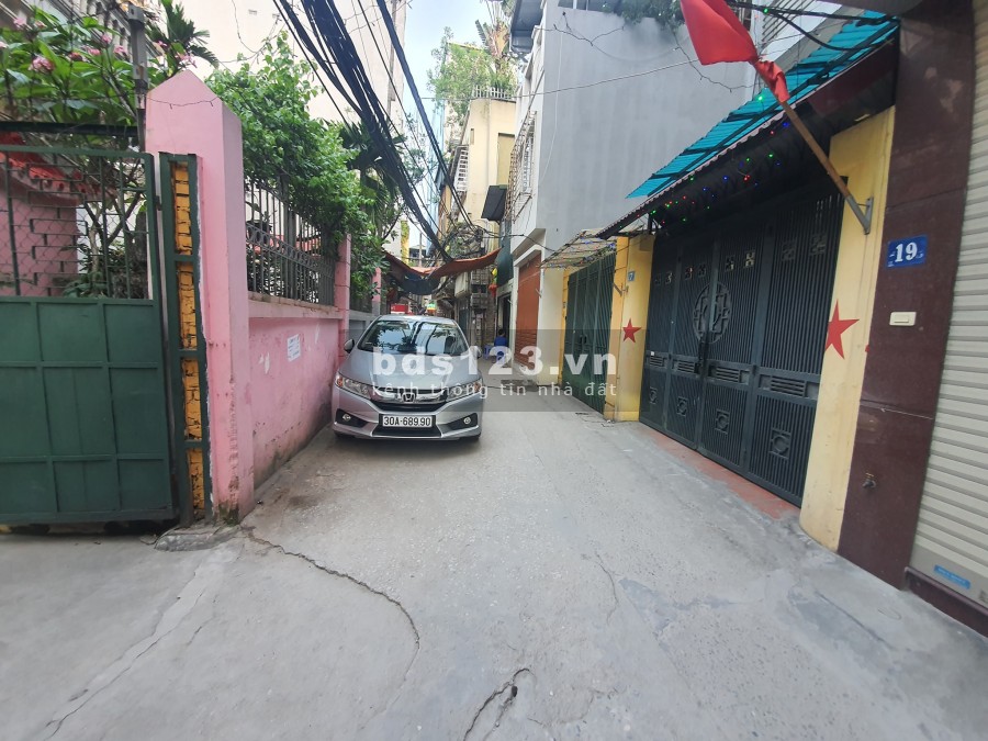 Cần bán gấp! Nhà riêng phố Minh Khai 4 tầng, 43m2, nhỉnh 3 tỷ (0926900555)