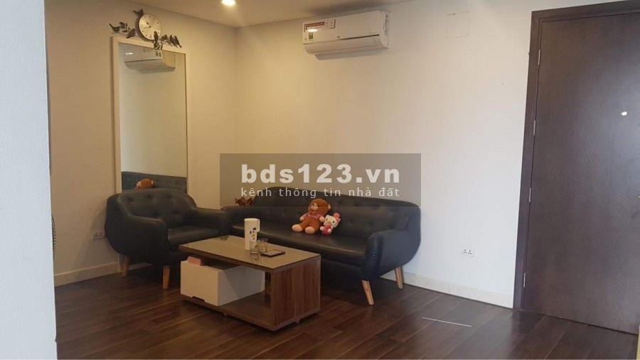 Cho thuê chung cư Ban cơ yếu Lê Văn Lương 2 phòng ngủ 68m2 full đồ 11 triệu. Lh 0377983070