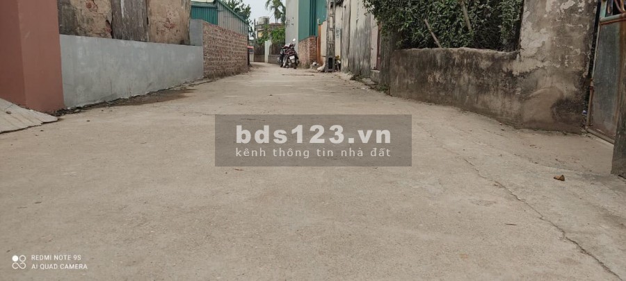 Chính chủ cần bán lô đất thổ cư gần chợ giá rẻ 10.x triệu/m2, đường ra vào lớn