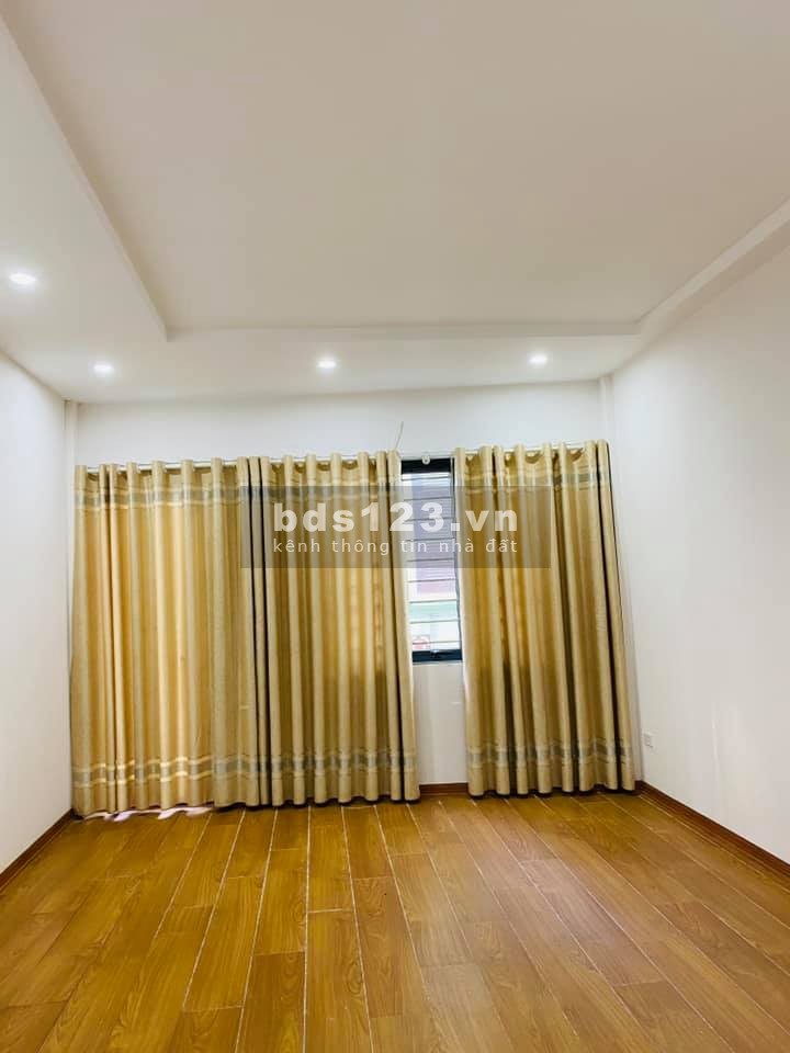Bán đảo Linh Đàm ô tô 4 chỗ vào nhà ngõ nông, thông, rộng, lh 0917535239