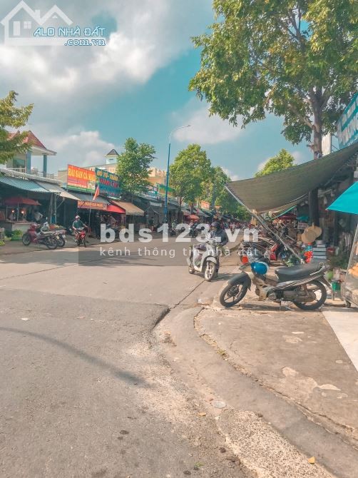 Gia đình kinh doanh thua lỗ cần bán lô đất 100m2 (5x20m), rất phù hợp để ở và đầu tư