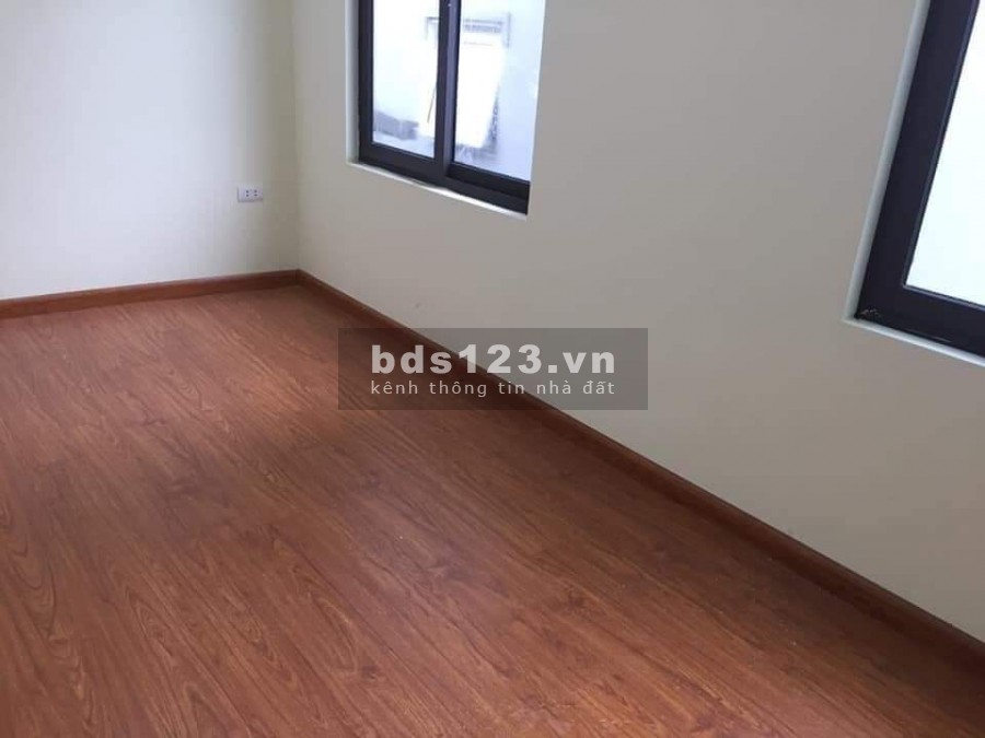 Thụy Khuê, 33m2X4.7MT. Cách Hồ Tây chưa đến 100m. Giá 3.95 tỷ.