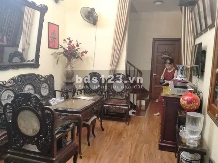 Cần bán nhà Khâm Thiên Đống Đa, dt 150m2, ô tô vào nhà, kinh doanh siêu đỉnh
