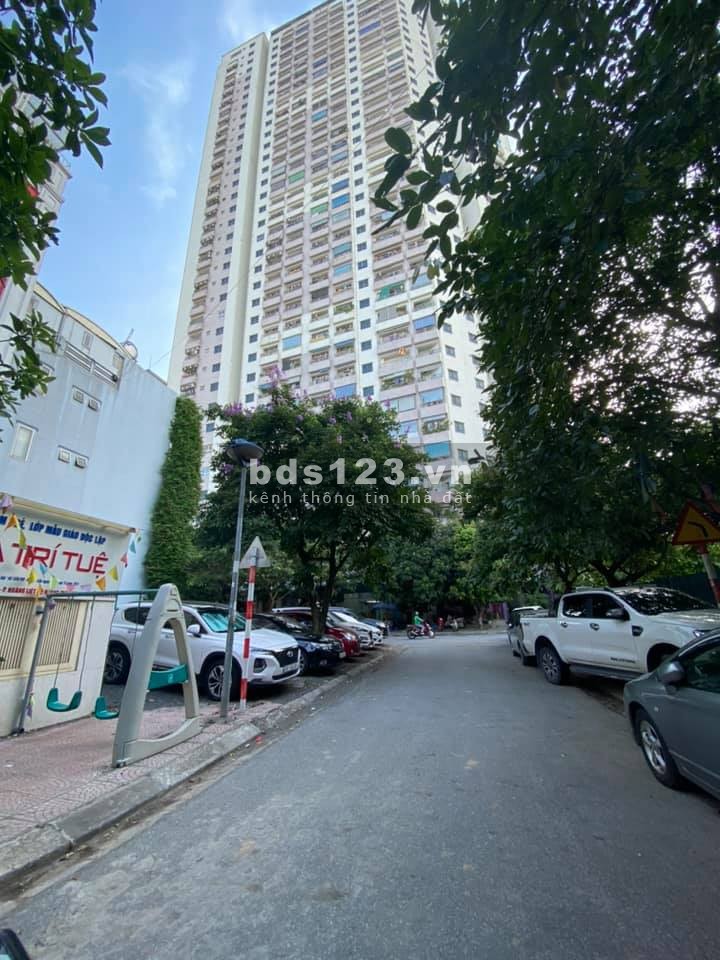 Bán đảo Linh Đàm ô tô 4 chỗ vào nhà ngõ nông, thông, rộng, lh 0917535239