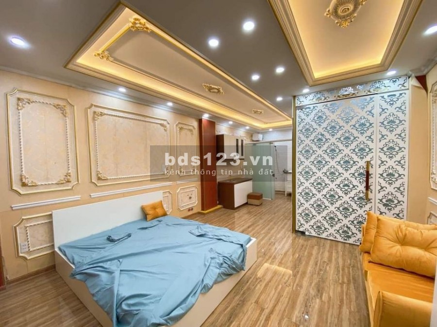 Tuyệt phẩm Pháo Đài Láng, 10m ra phố, kinh doanh sầm uất 7 tầng, giá 5 tỷ nhỏ xinh