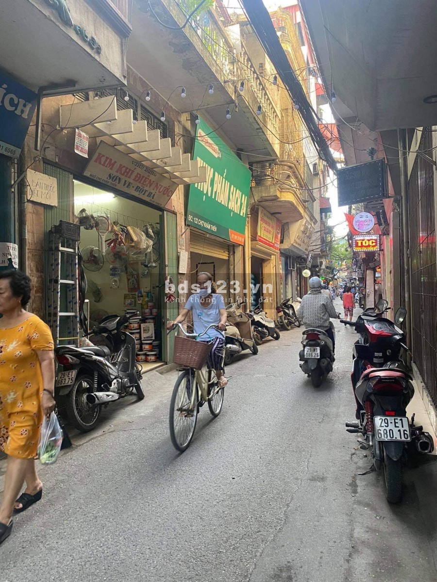 Bán nhà Khâm Thiên ô tô 10m, giá bán nhanh 2.5 tỷ, lhcc 0567454338