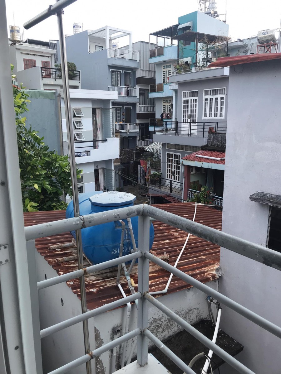 Bán nhà Nguyễn Tuân, Ban Công, Phòng Ngủ Thoáng, 3 tầng, giá 1.85 tỷ