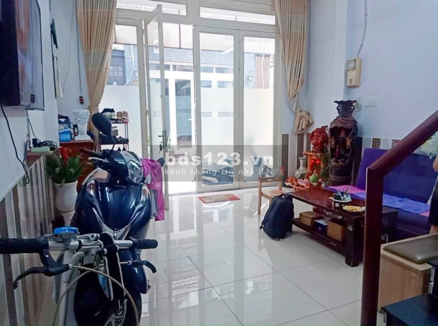 Hẻm xe hơi Kênh Tân Hóa Tân Phú gần mặt tiền 50m2 nhỉnh 4tỷ39