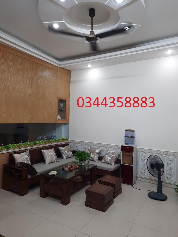 Hiếm Nhà Sát Phố dt 42m2, 6 tầng đúc, đường Đê La Thành Nhỏ, có giá 5,5 tỷ