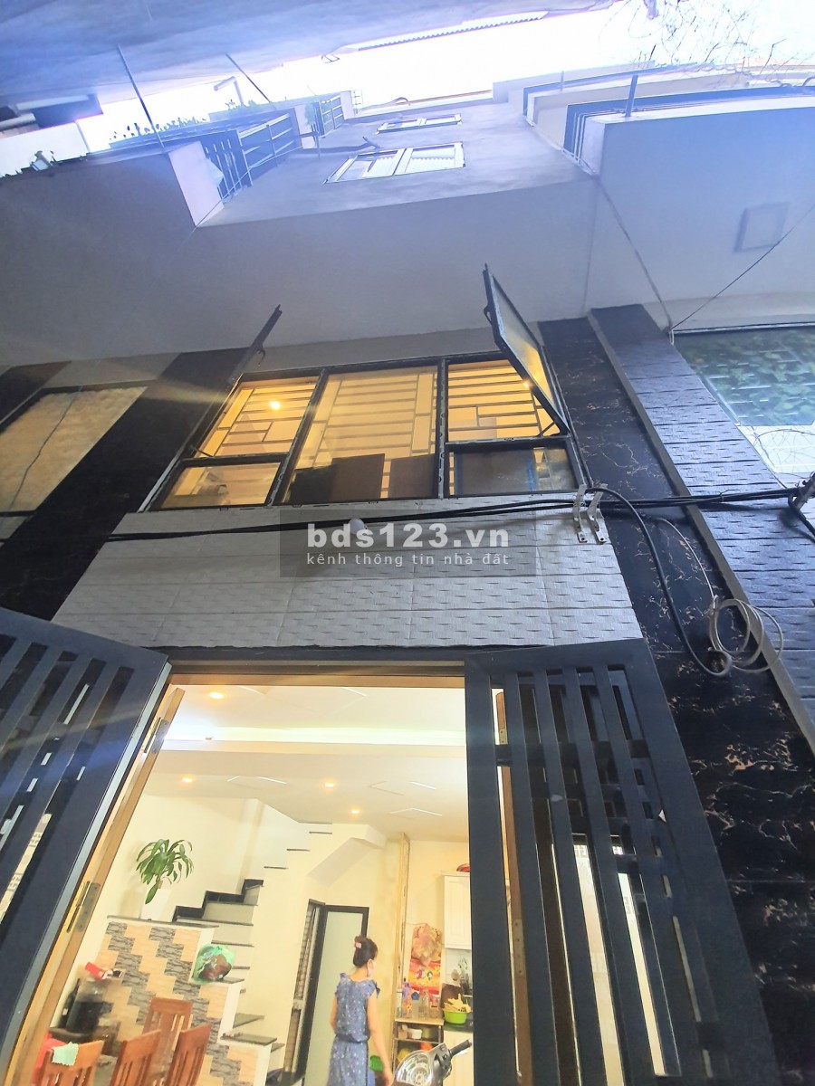 Cần bán gấp! Nhà riêng phố Minh Khai 4 tầng, 43m2, nhỉnh 3 tỷ (0926900555)