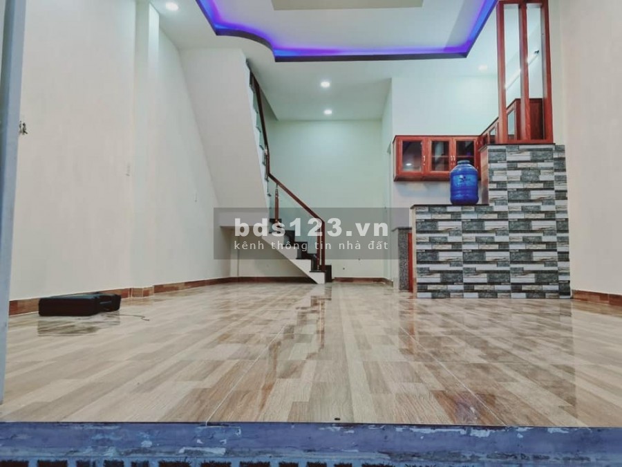 Cần bán nhanh nhà gần NH Sacombank Lê Trọng Tấn giá bán 2,95 tỷ