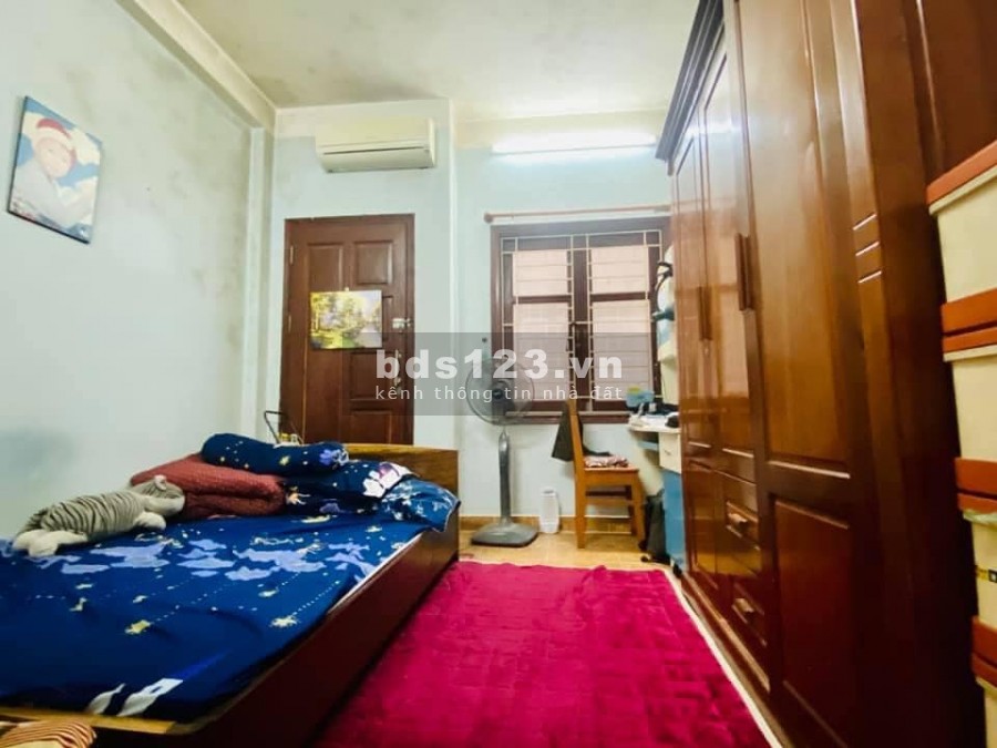 Siêu hiếm, không có nhà nhỏ 3 bán Cầu Giấy 6 tầng ngõ ba gác gần ô tô tránh