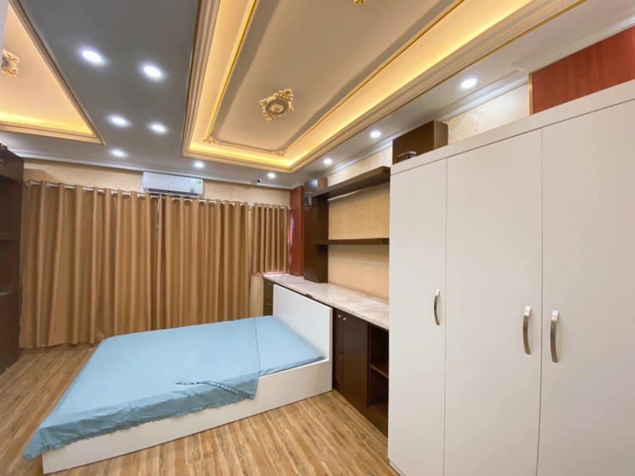 Bán nhà Pháo Đài Láng, Đống đa, diện tích 37m2, 7T, mt 4.5, chỉ có 5.3 Tỷ