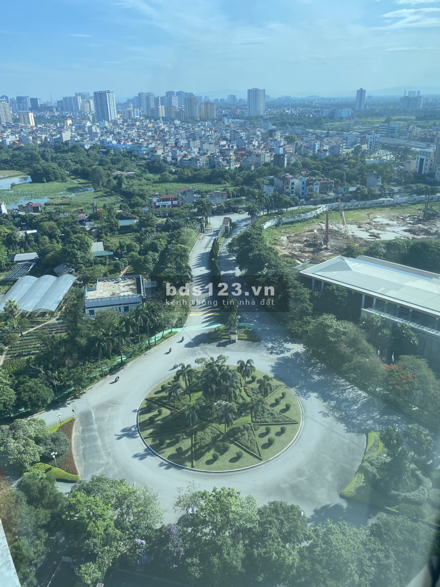 Bán căn hộ L1 Ciputra, 114m2, 3 phòng ngủ, ban công Tây Nam, tầng cao view cực thoáng.