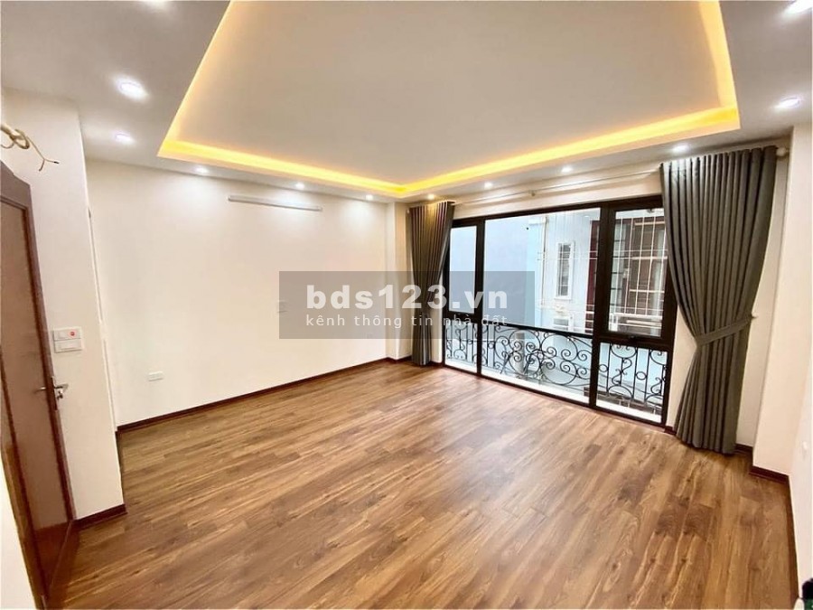 Cực phẩm Hoàng Quốc Việt 5 tâng, dt 65m2, 5 ngủ ngõ thông thoáng, giá chỉ 7.2 tỷ