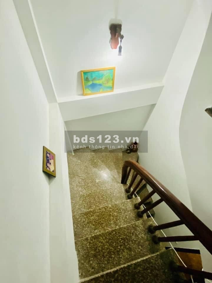 Siêu hiếm, không có nhà nhỏ 3 bán Cầu Giấy 6 tầng ngõ ba gác gần ô tô tránh