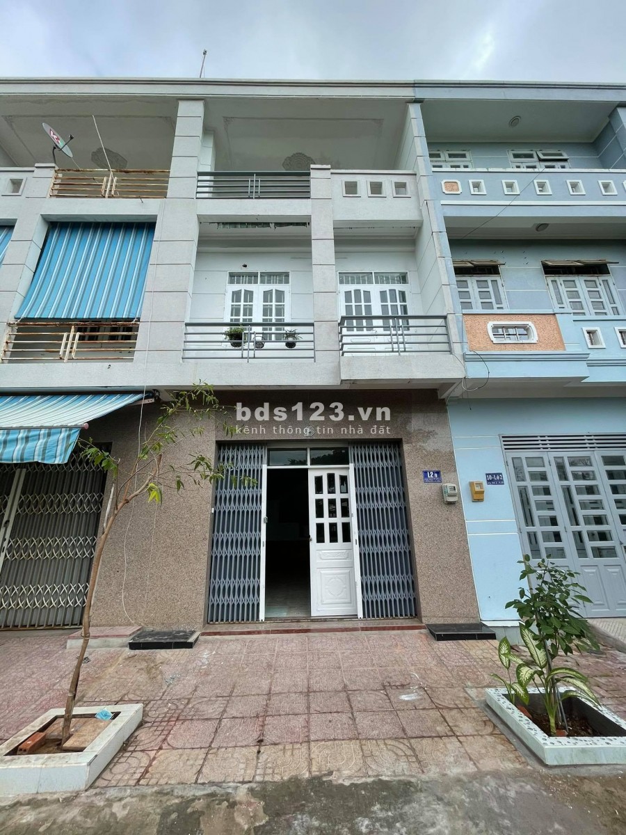 Cho thuê nhà 100m2 khu biệt thự Đồi 2 Bình Giã, giá 110 triệu/tháng, 2 lầu, 1 trệt, còn mới