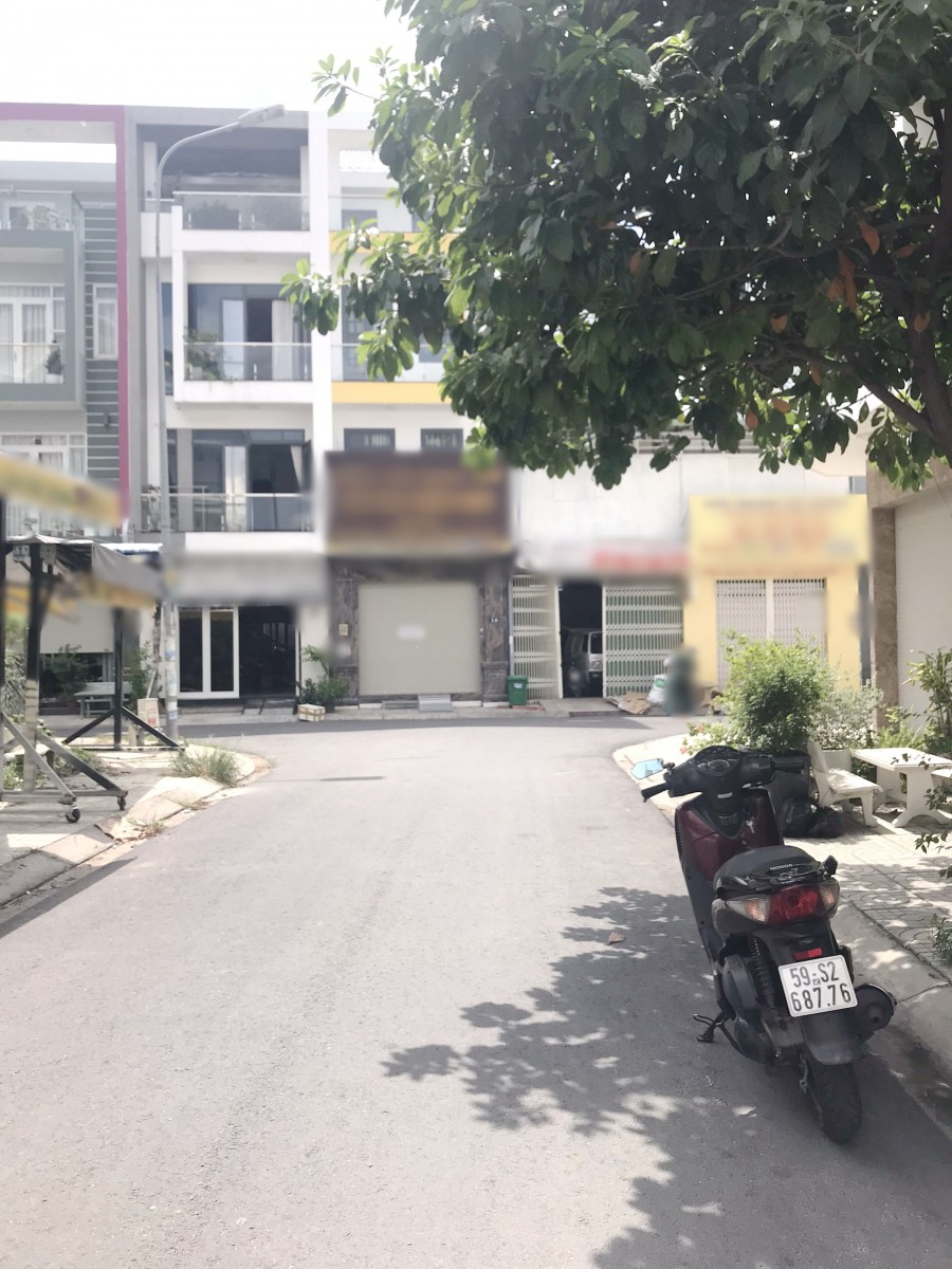 Nhà 76.5m2, mới xây dựng, 3 tầng, 4PN, 6WC, ngay MT đường Nội Bộ Bông Sao P5 Q8
