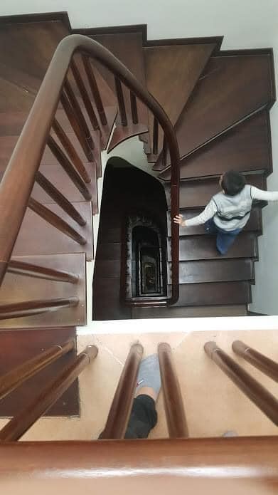 Bán nhà 90m2, có thang máy tại Cầu Giấy, thiết kế hiện đại, ngõ rộng 2 ô tô tránh, 5 tầng