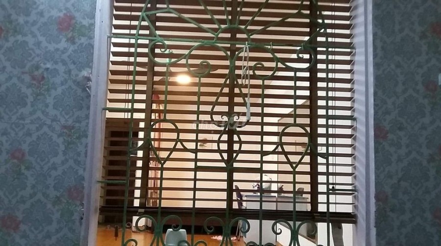 Cho thuê nhà tầng 3 tập thể Phương Mai, Đống Đa, Hà Nội, giá cho thuê 4.2 triệu/tháng