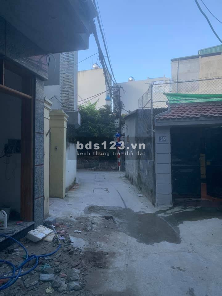 Siêu hiếm,Cần bán nhà mới cứng 44/50T2x4, Nguyễn Văn Cừ, Long Biên