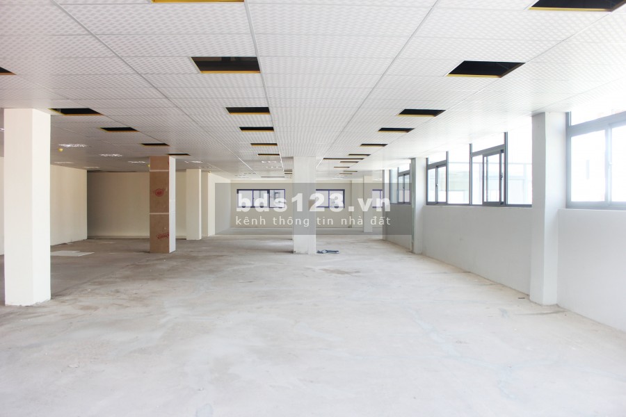 Văn phòng mới Ung Văn Khiêm diện tích từ 138-500m2, tiện ích đầy đủ