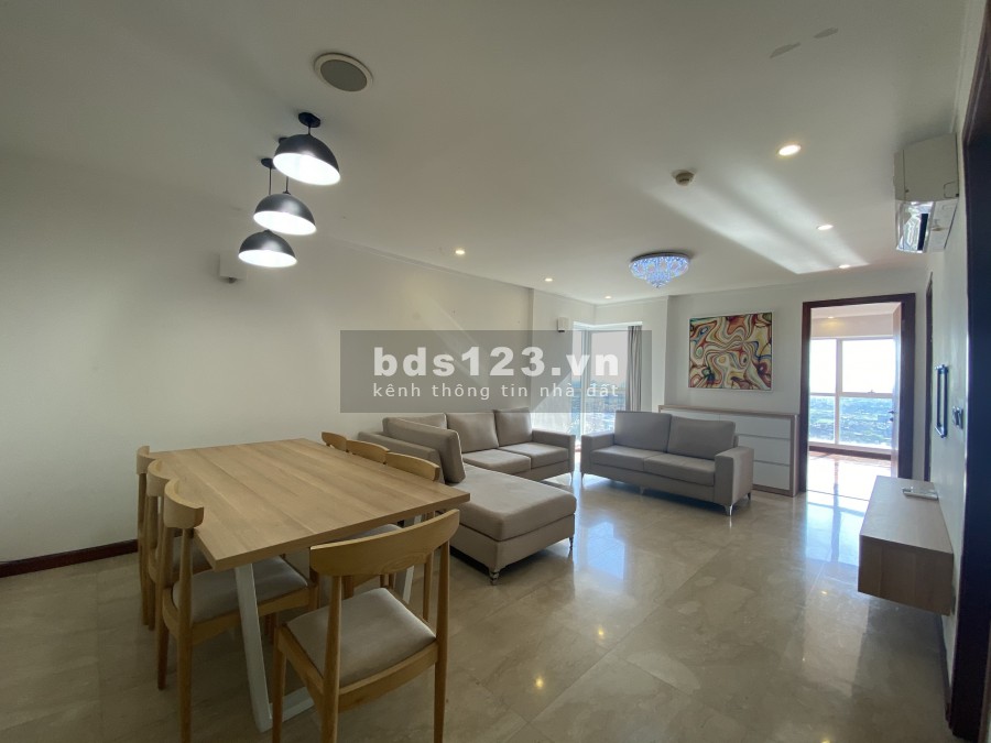 Bán căn hộ L1 Ciputra, 114m2, 3 phòng ngủ, ban công Tây Nam, tầng cao view cực thoáng.