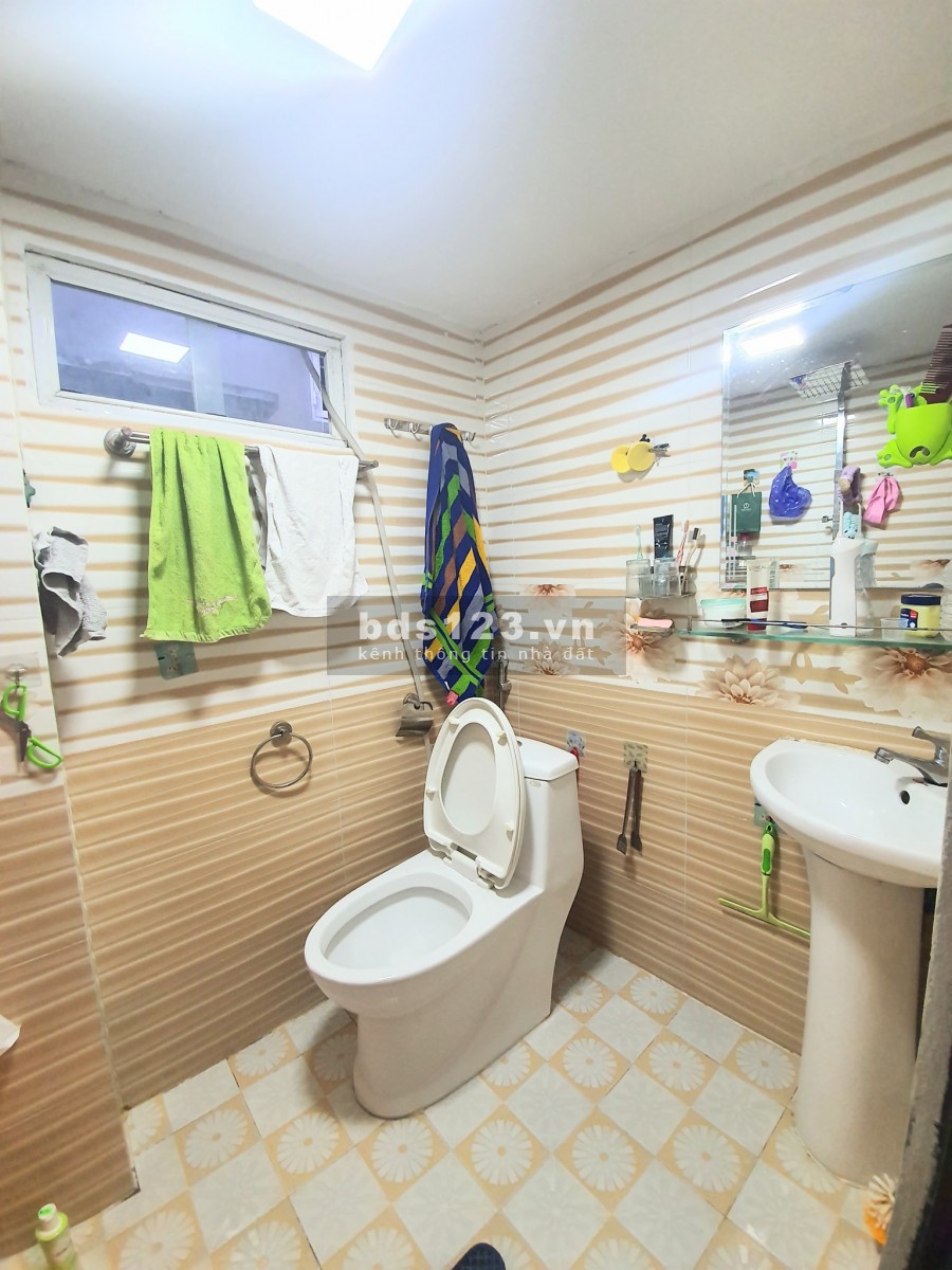 Cần bán gấp! Nhà riêng phố Minh Khai 4 tầng, 43m2, nhỉnh 3 tỷ (0926900555)