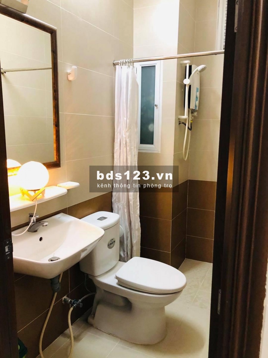 Phòng đẹp chính chủ 30m2 đường Đề Thám Quận 1