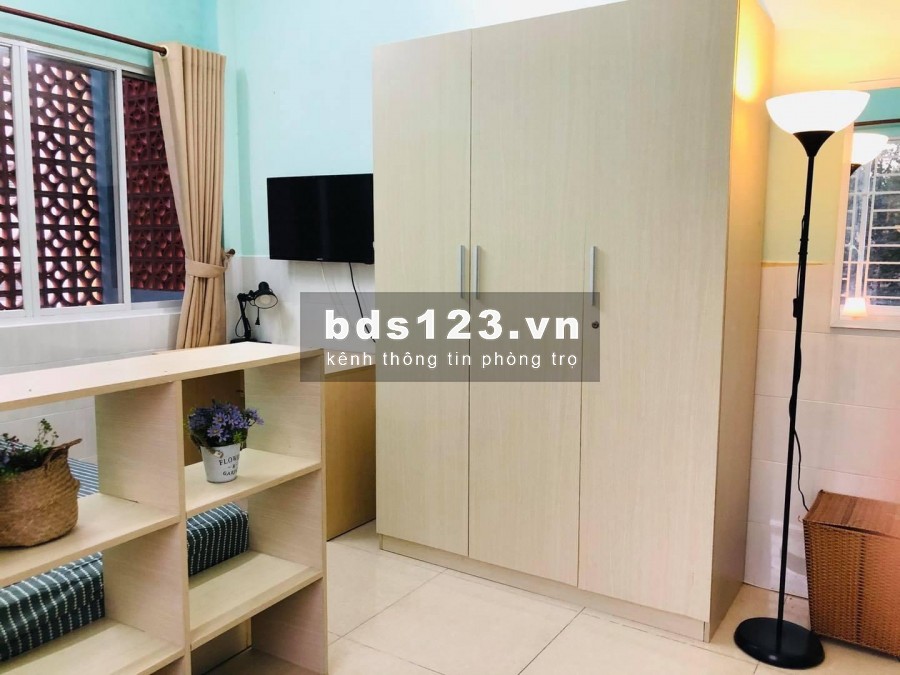 Phòng đẹp chính chủ 30m2 đường Đề Thám Quận 1